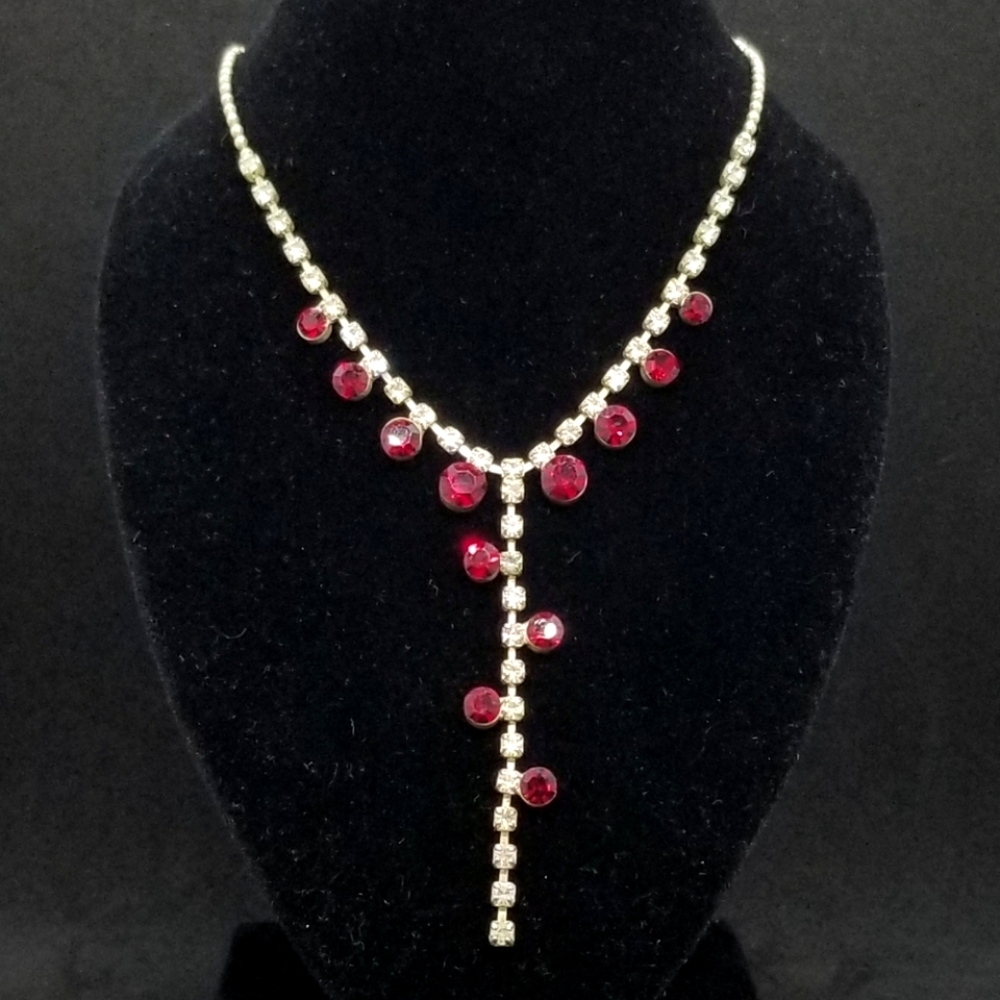 Red crystal rhinestone necklace ❤